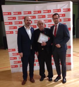 Ehrung Ehrenpräsident Modli